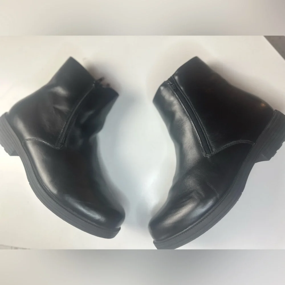 Propet black durable